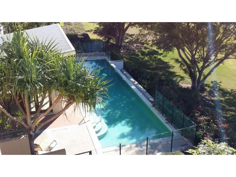 1/1 Medinah Ave  East, Glades Golf Course, Robina QLD 4226