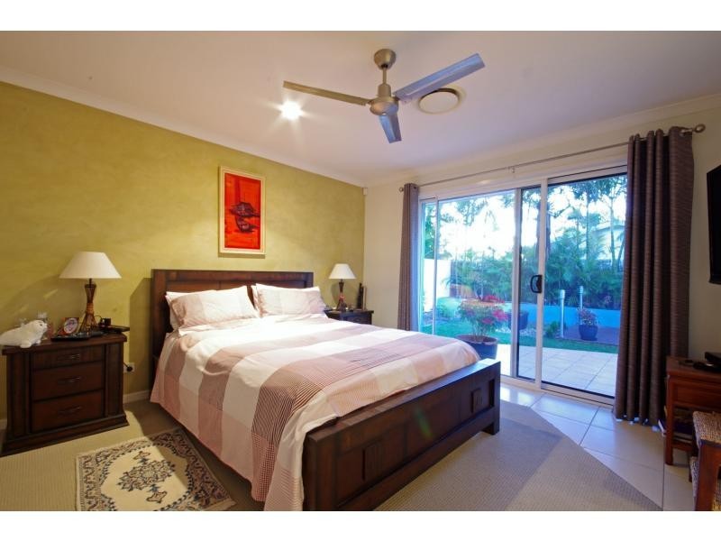 10 Costa Del Sol Avenue, Coombabah QLD 4216