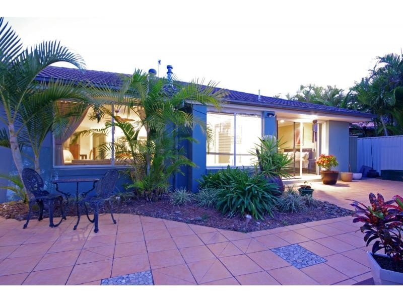 10 Costa Del Sol Avenue, Coombabah QLD 4216