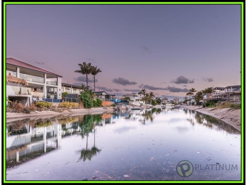 36 T E Peters Drive, Broadbeach Waters QLD 4218