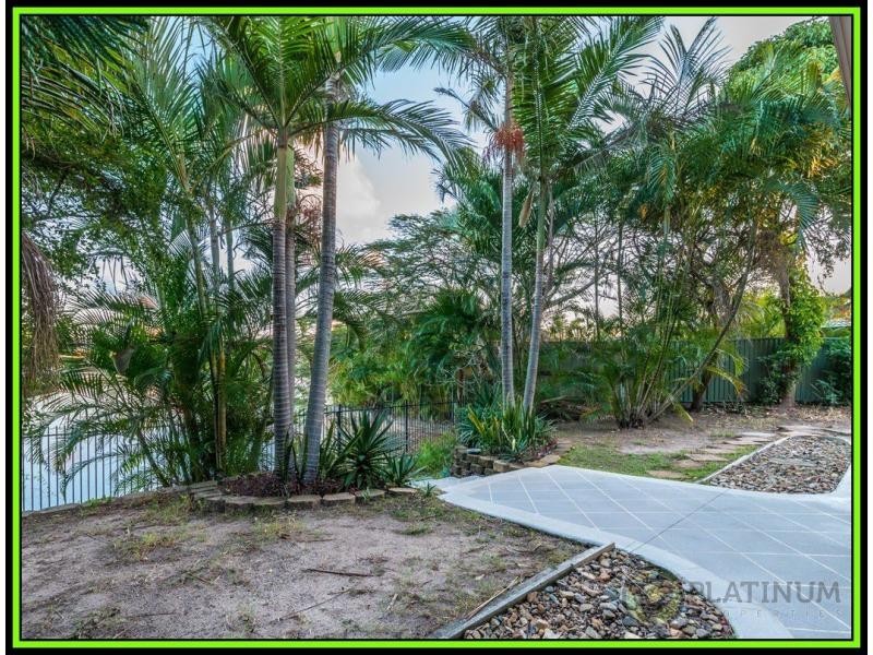 36 T E Peters Drive, Broadbeach Waters QLD 4218