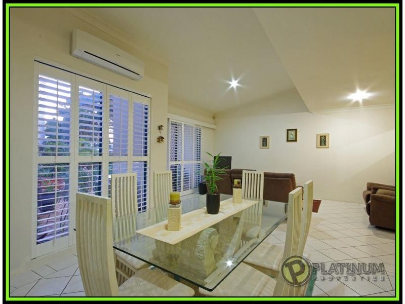 6/3 Lee Road, Runaway Bay QLD 4216