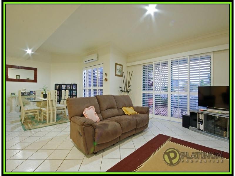 6/3 Lee Road, Runaway Bay QLD 4216