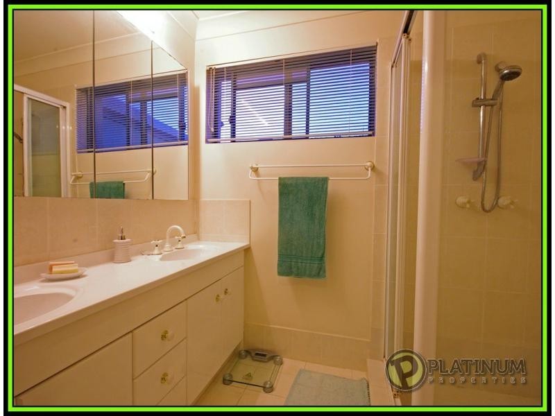 6/3 Lee Road, Runaway Bay QLD 4216