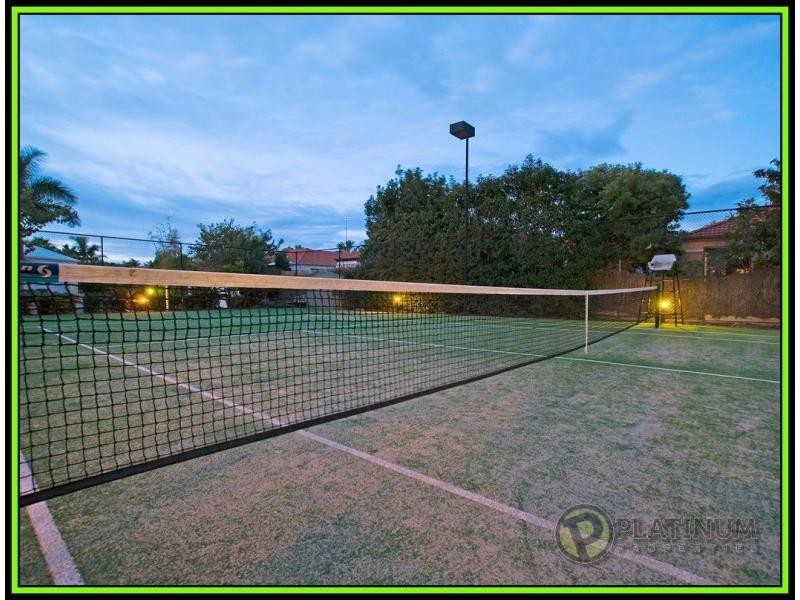 6/3 Lee Road, Runaway Bay QLD 4216