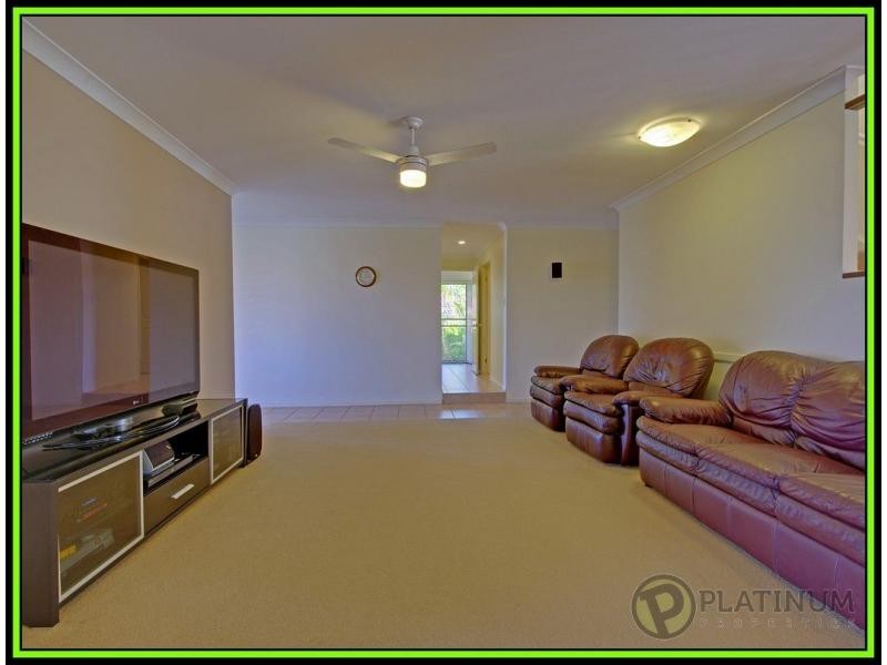 15 Rarotonga Rise, Pacific Pines QLD 4211