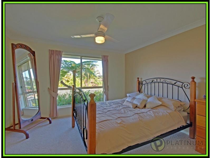 15 Rarotonga Rise, Pacific Pines QLD 4211