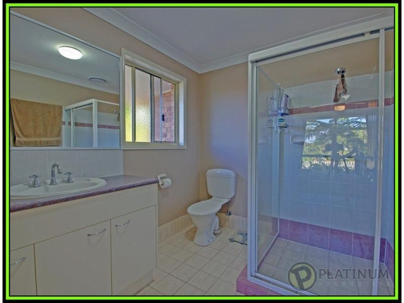 15 Rarotonga Rise, Pacific Pines QLD 4211