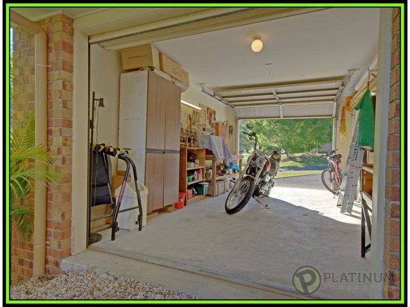 15 Rarotonga Rise, Pacific Pines QLD 4211
