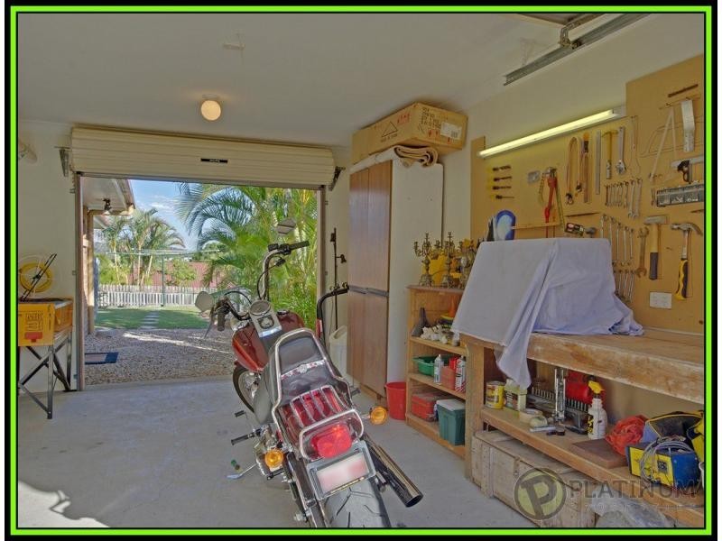 15 Rarotonga Rise, Pacific Pines QLD 4211