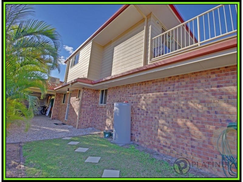 15 Rarotonga Rise, Pacific Pines QLD 4211