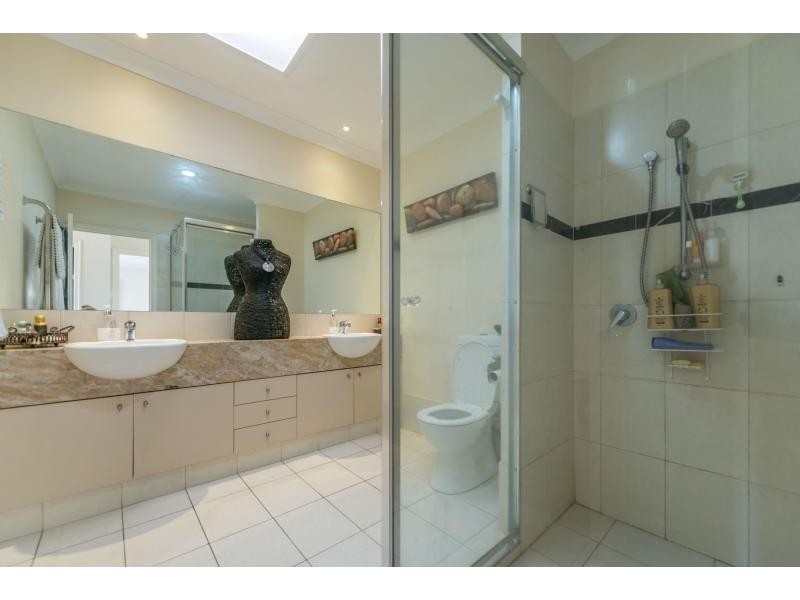 534 Oyster Cove Promenade, Helensvale QLD 4212