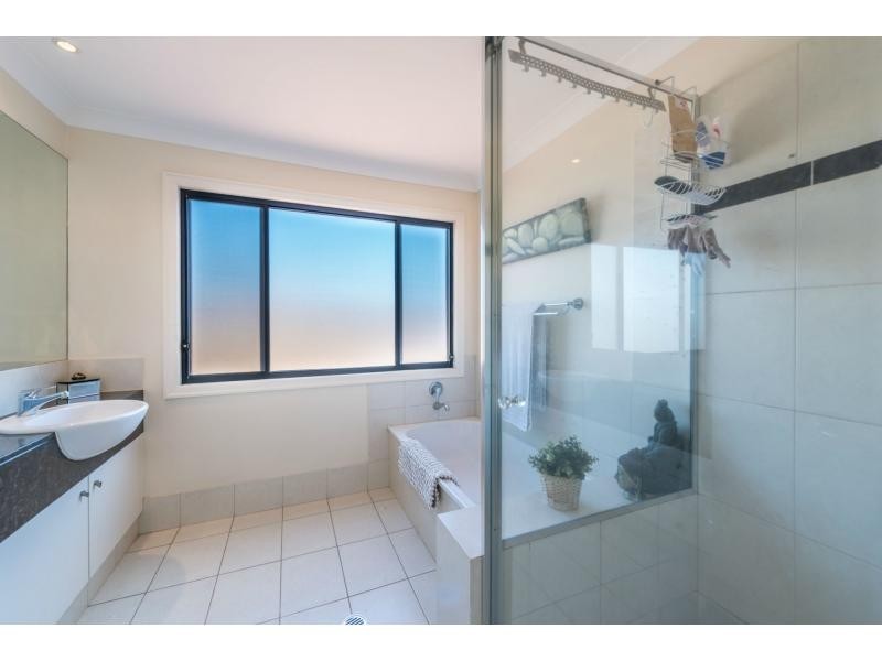 534 Oyster Cove Promenade, Helensvale QLD 4212