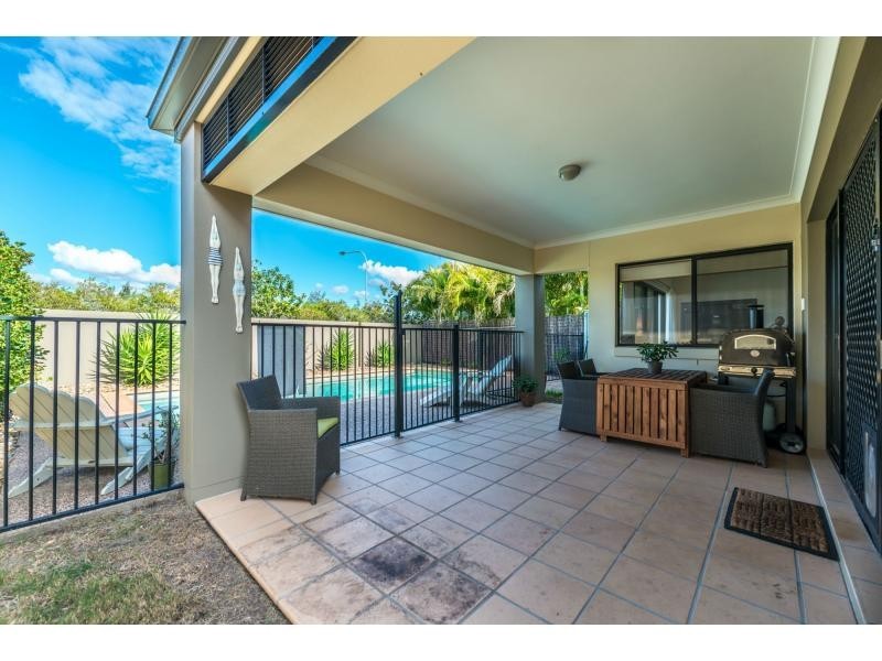 534 Oyster Cove Promenade, Helensvale QLD 4212