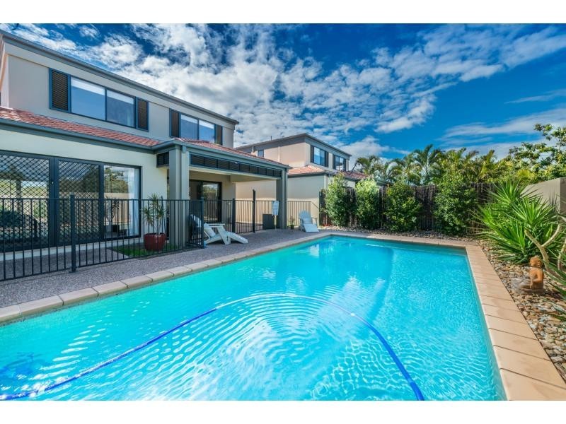 534 Oyster Cove Promenade, Helensvale QLD 4212
