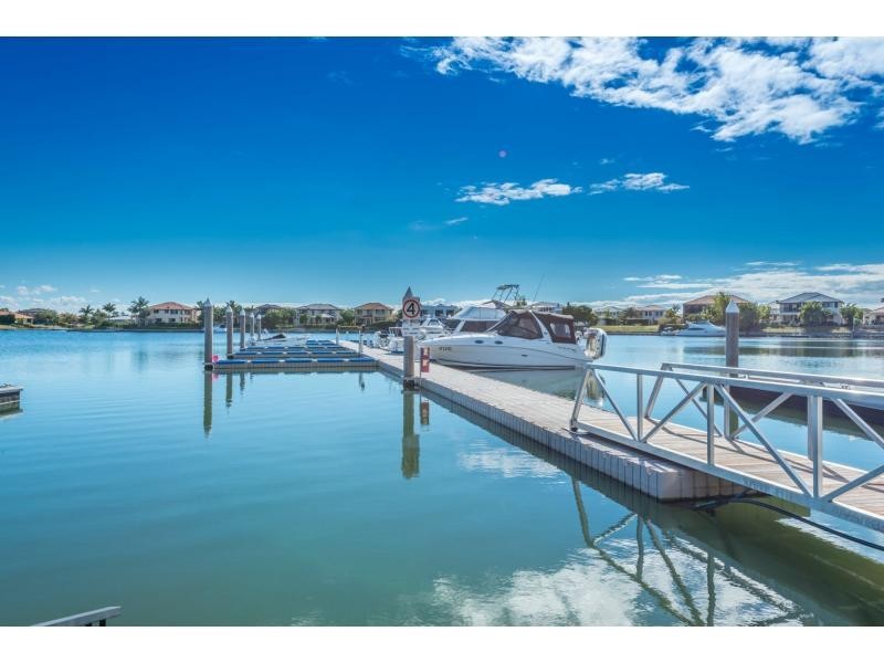 534 Oyster Cove Promenade, Helensvale QLD 4212