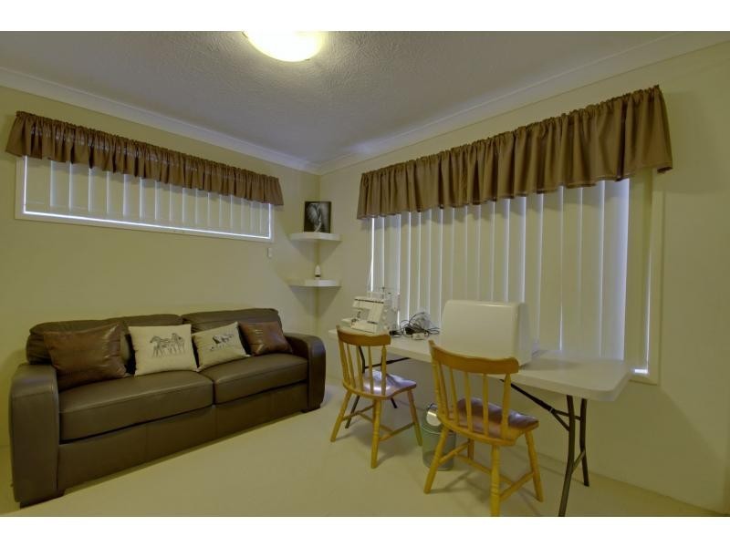 2/6 Broad Street, Labrador QLD 4215