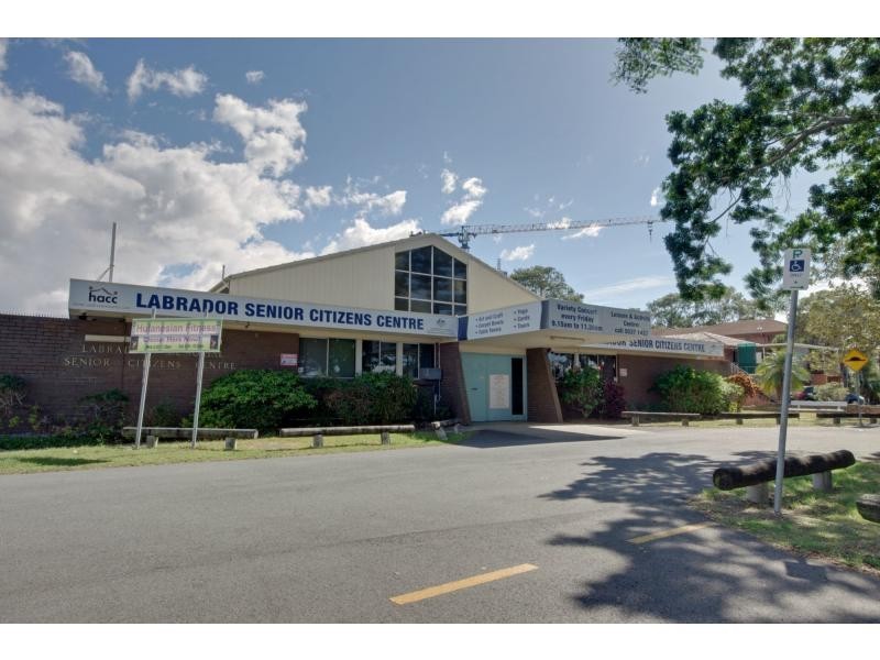 2/6 Broad Street, Labrador QLD 4215