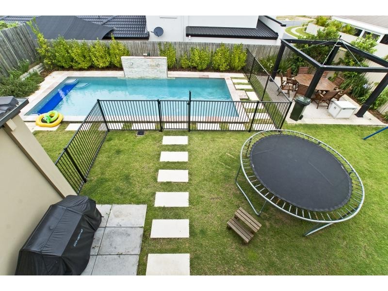 1 Viewridge Way, Molendinar QLD 4214