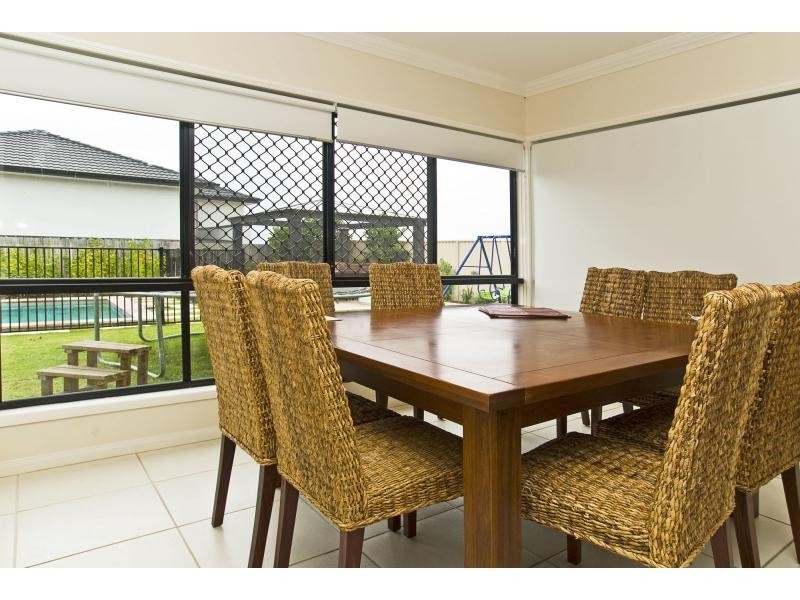 1 Viewridge Way, Molendinar QLD 4214