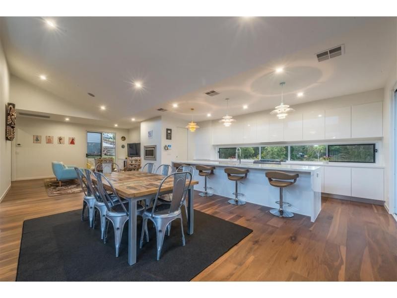 81 Magnetic Drive, Tamborine Mountain QLD 4272