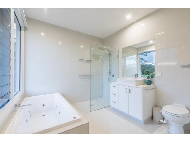 81 Magnetic Drive, Tamborine Mountain QLD 4272