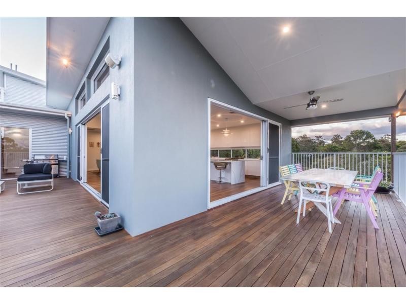 81 Magnetic Drive, Tamborine Mountain QLD 4272