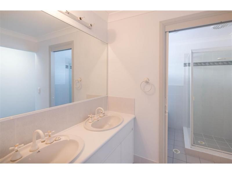 28 Sundance Way, Runaway Bay QLD 4216