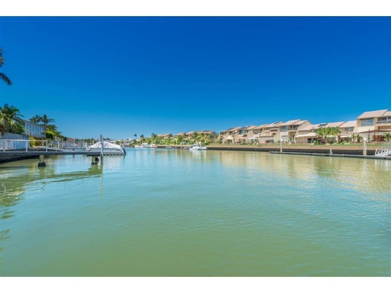 28 Sundance Way, Runaway Bay QLD 4216