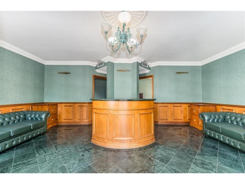 82 Ferny Avenue, Surfers Paradise QLD 4217