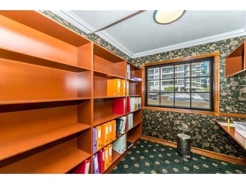 82 Ferny Avenue, Surfers Paradise QLD 4217