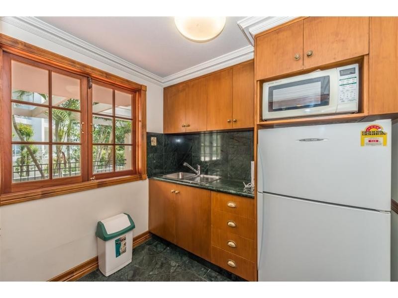 82 Ferny Avenue, Surfers Paradise QLD 4217