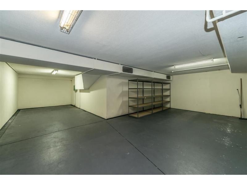 82 Ferny Avenue, Surfers Paradise QLD 4217