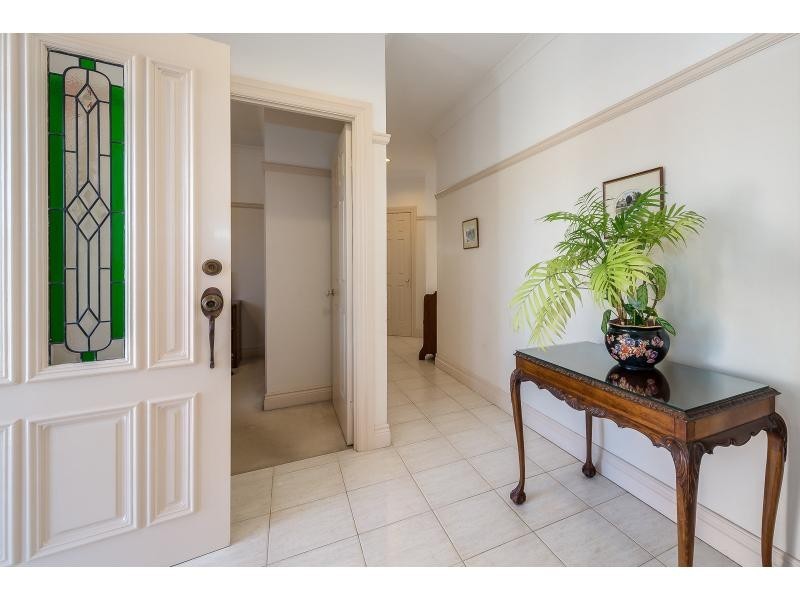 50 Anchorage Way, Runaway Bay QLD 4216