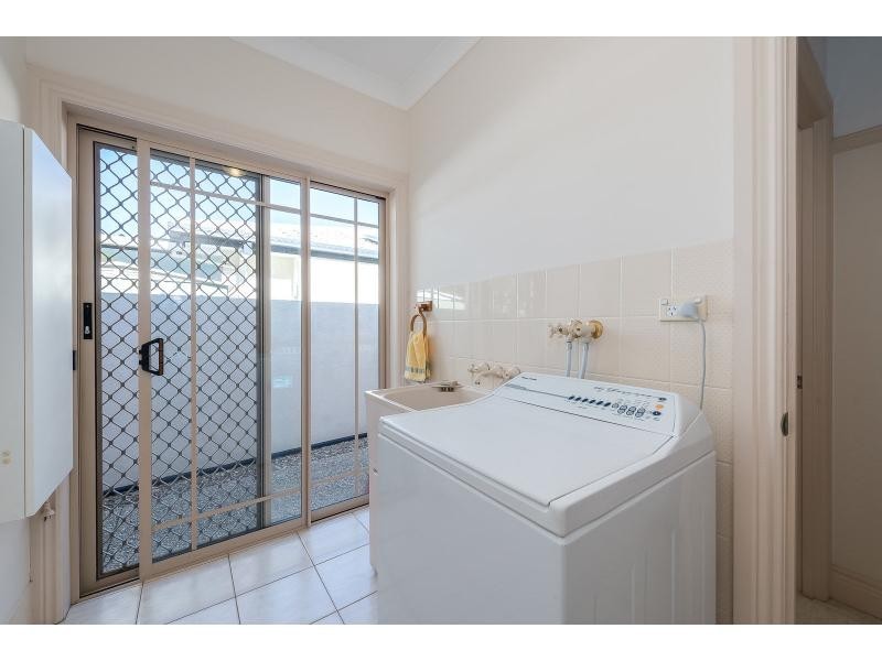 50 Anchorage Way, Runaway Bay QLD 4216