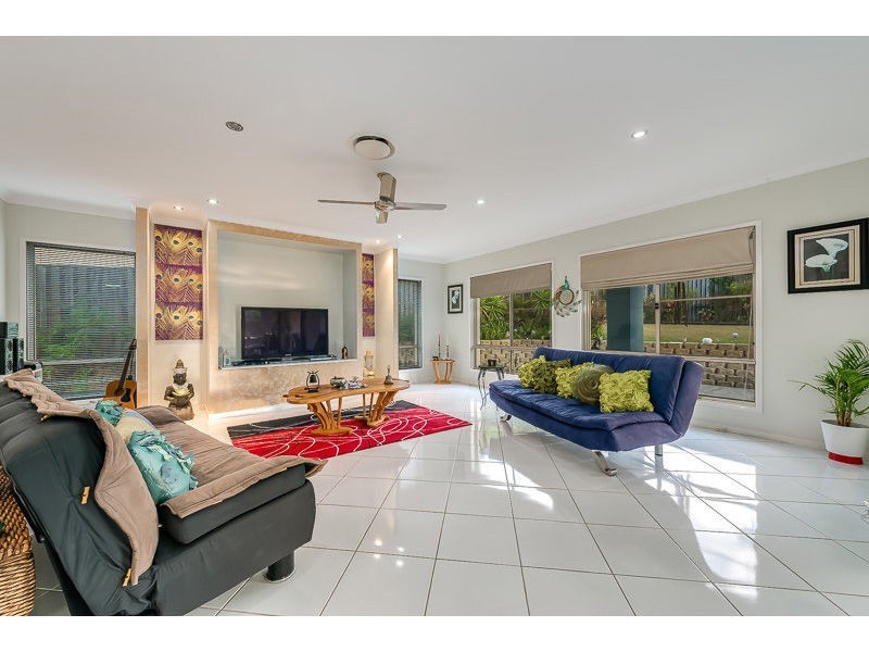 16 Slipstream Road, Coomera Waters QLD 4209