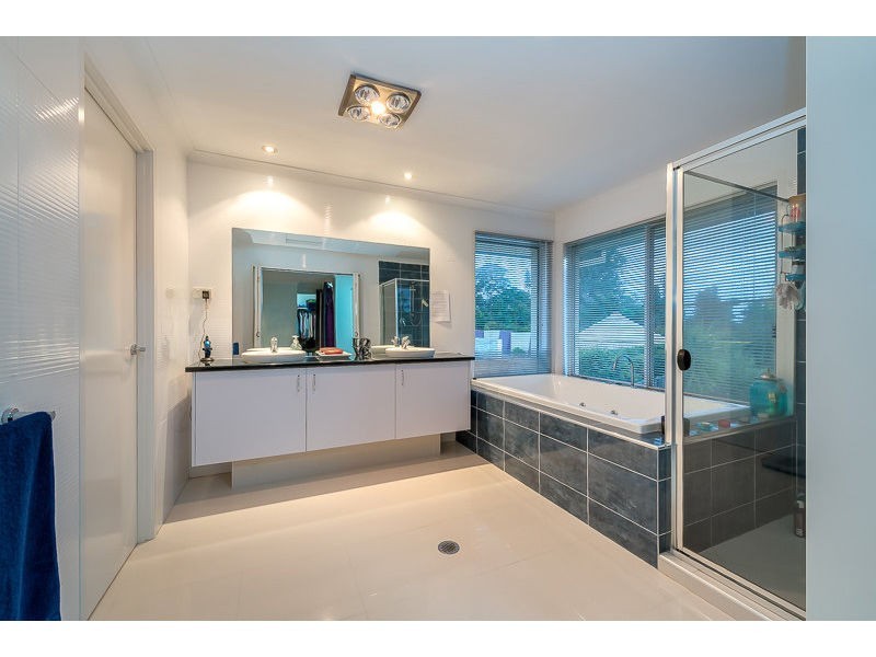 16 Slipstream Road, Coomera Waters QLD 4209