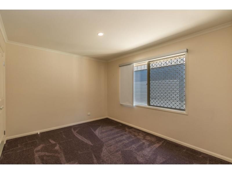 27 Meadow Way, Upper Coomera QLD 4209