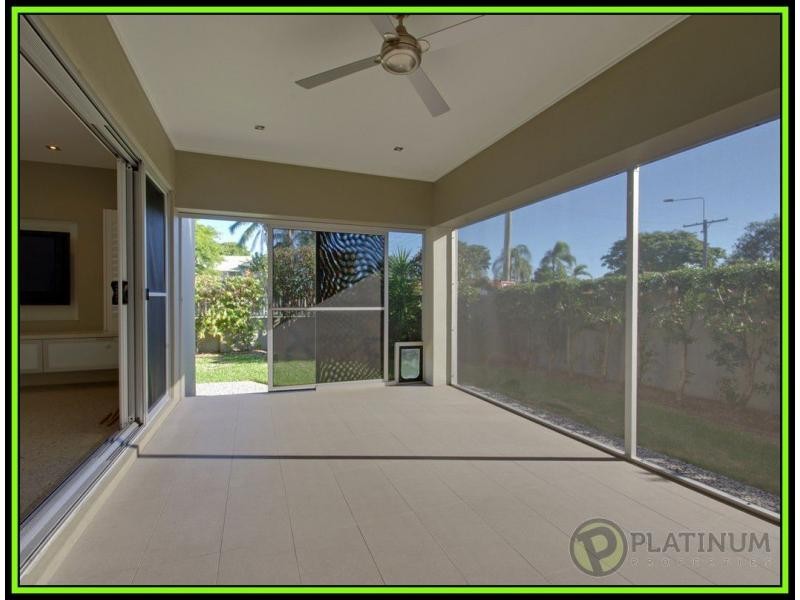 1/31 Imperial Parade, Labrador QLD 4215