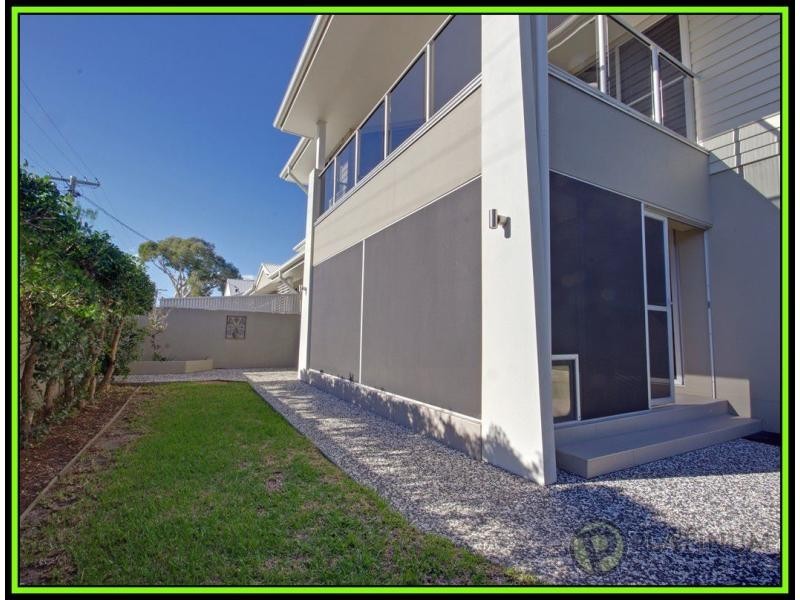1/31 Imperial Parade, Labrador QLD 4215