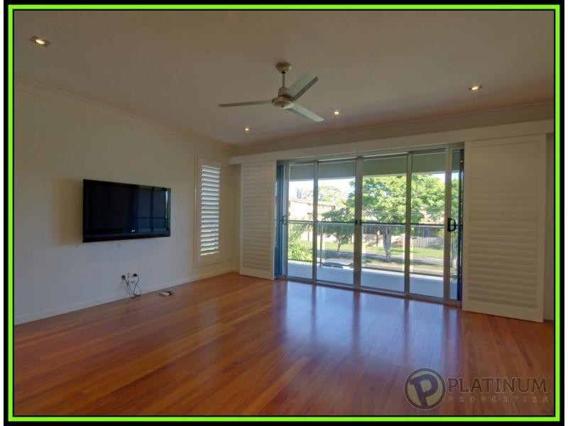 1/31 Imperial Parade, Labrador QLD 4215