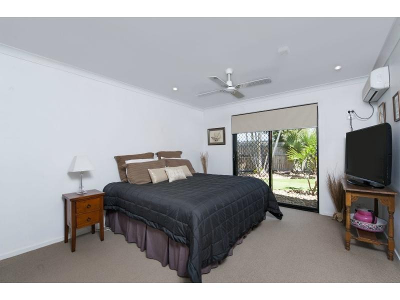 10 Pimaga Place, Runaway Bay QLD 4216