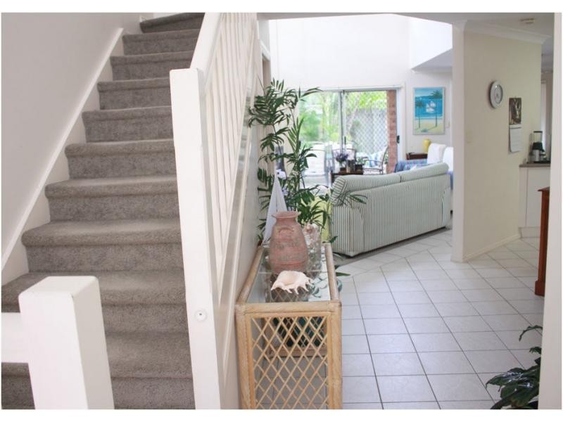 2 Sage Court, Runaway Bay QLD 4216