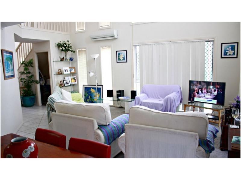 2 Sage Court, Runaway Bay QLD 4216