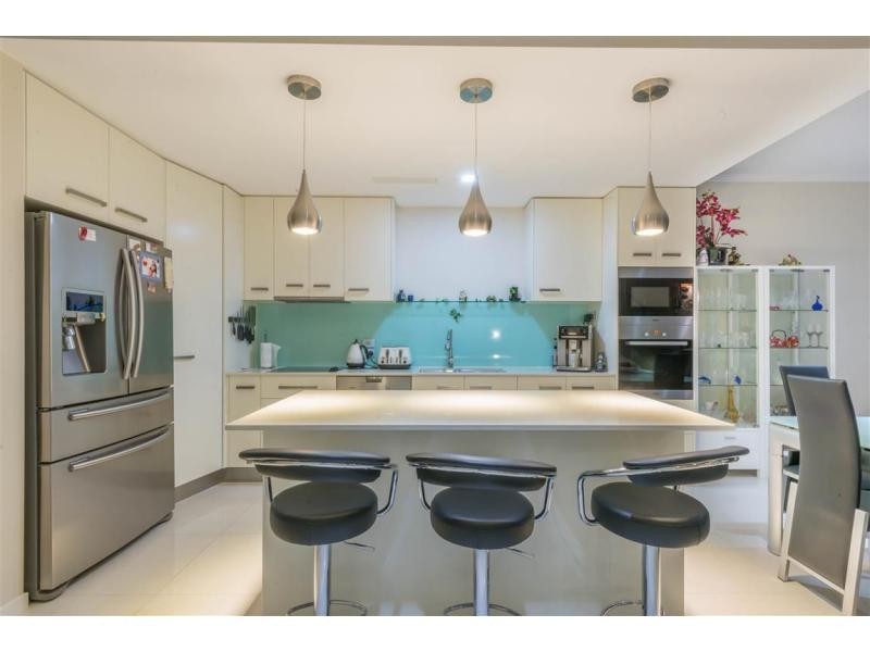 4/114 The Esplanade, Paradise Point QLD 4216