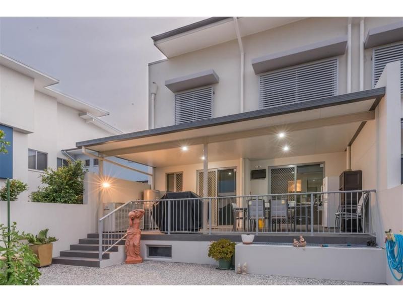 4/114 The Esplanade, Paradise Point QLD 4216