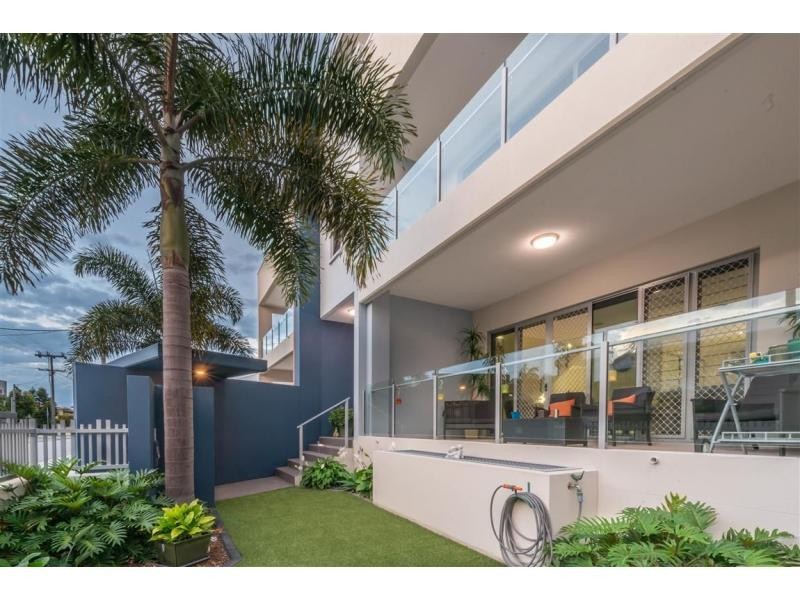 4/114 The Esplanade, Paradise Point QLD 4216