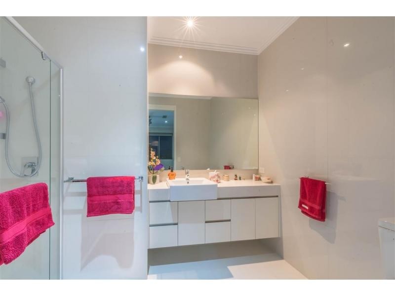 4/114 The Esplanade, Paradise Point QLD 4216