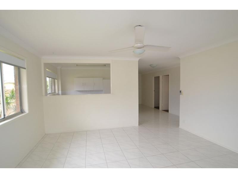 2/6 Vernia Place, Biggera Waters QLD 4216