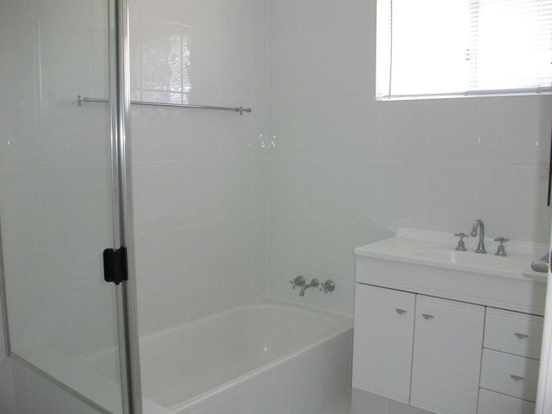 2/6 Vernia Place, Biggera Waters QLD 4216